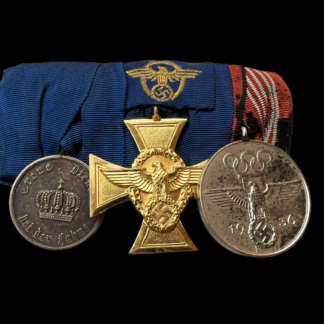 Uniforms Badges and Insignias Medals German WWI, WWII Original