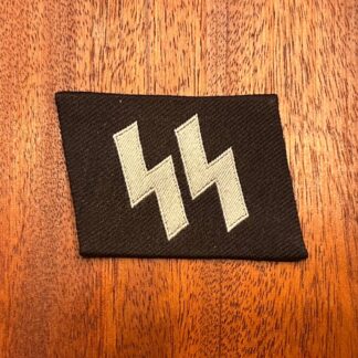 Uniforms Badges and Insignias German WWII Original